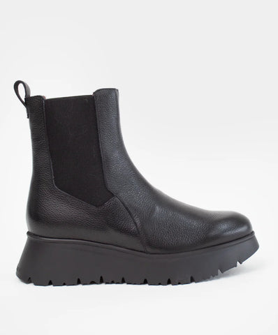 Wonders Black Leather Chelsea Boots C-7310