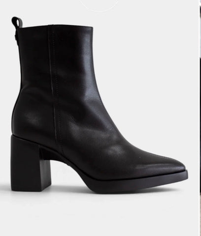 Wonders L-1601 Wonders Black Boots