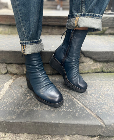 Paula Urban Navy Leather Boots