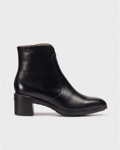 Wonders Black Leather Boots