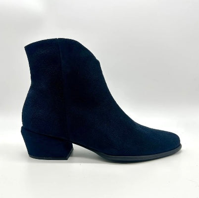 Wonders D-2001 Navy Suede Boots