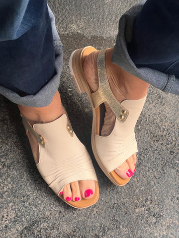 Paula Cream Flat Sandals